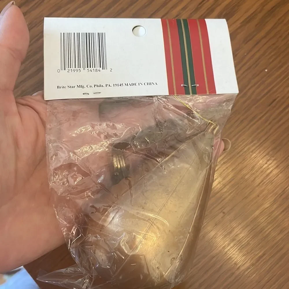 New in packaging vintage gold plastic tear drop shaped‎ nativity scene ornament
